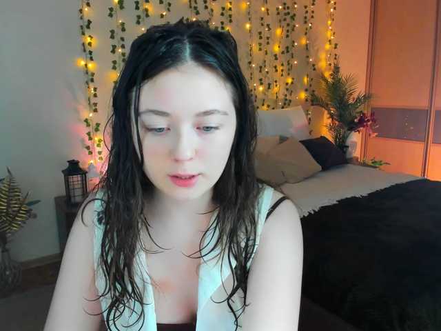AlluringLookk live cam on BongaCams
