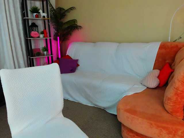 AlluringLookk live cam on BongaCams