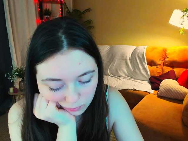 AlluringLookk Live Cam and Statistics on UnifiedCams