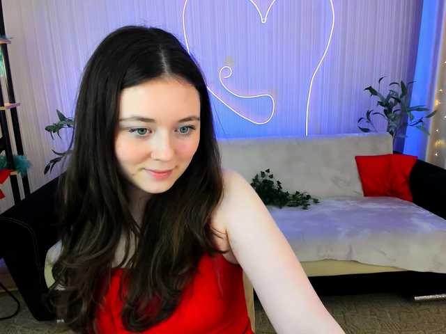 AlluringLookk live cam on BongaCams