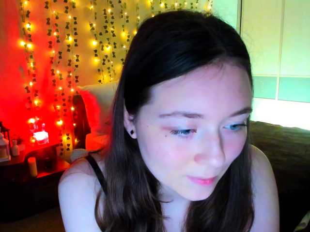 AlluringLookk live cam on BongaCams