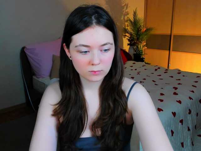 AlluringLookk live cam on BongaCams