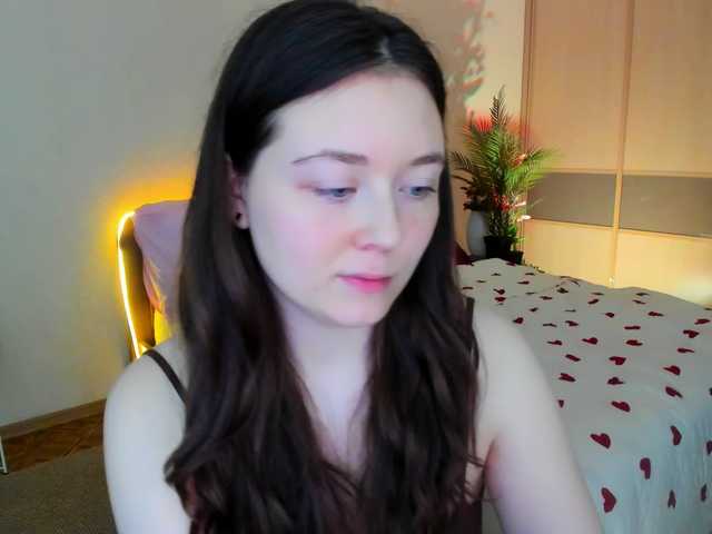 AlluringLookk live cam on BongaCams