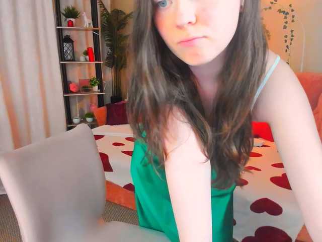 AlluringLookk live cam on BongaCams