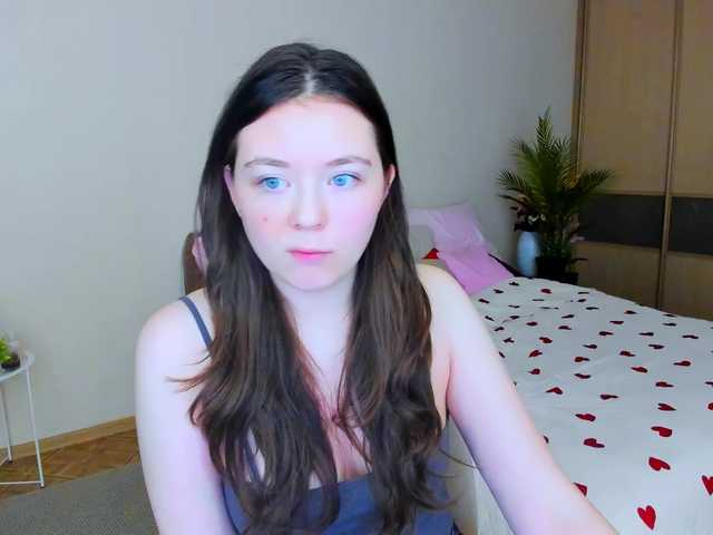 AlluringLookk live cam on BongaCams