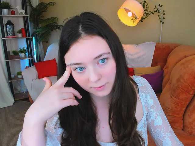 AlluringLookk live cam on BongaCams