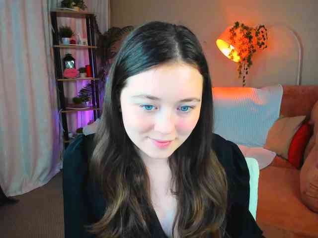 AlluringLookk webcam