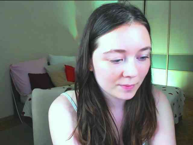 AlluringLookk webcam