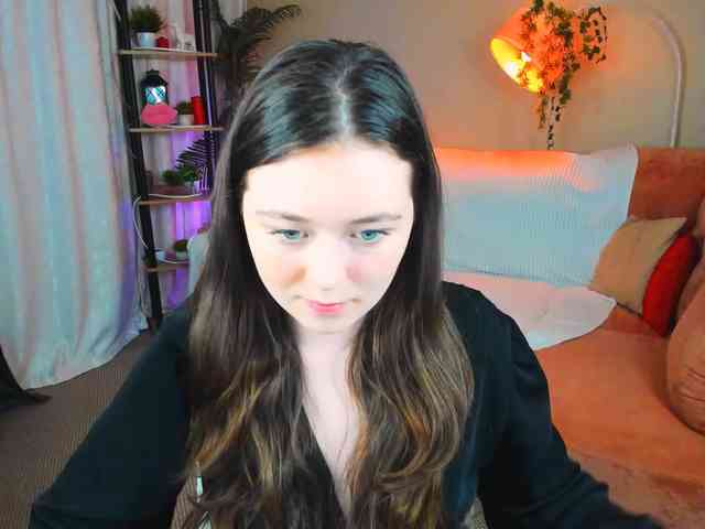 AlluringLookk webcam
