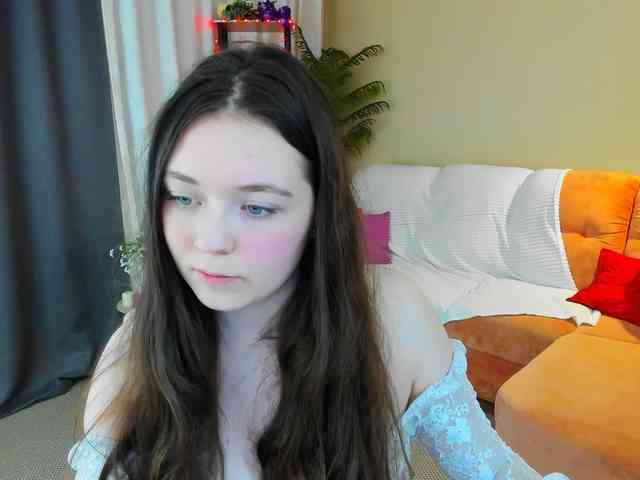 AlluringLookk webcam