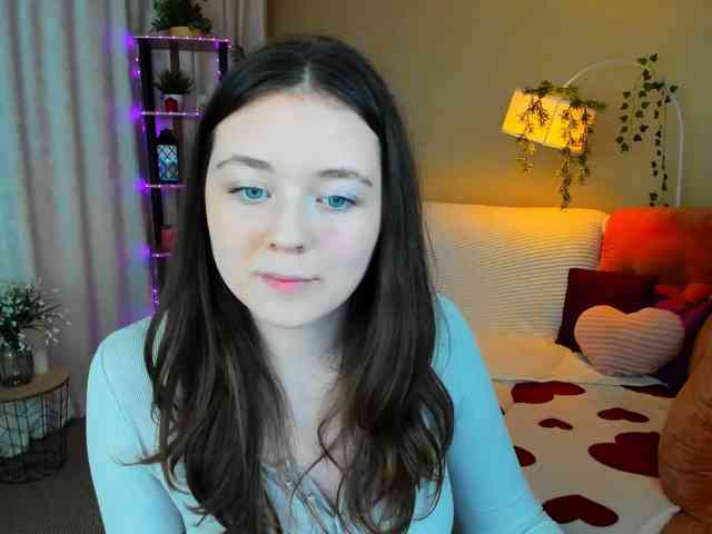 AlluringLookk webcam