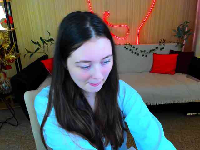 AlluringLookk webcam