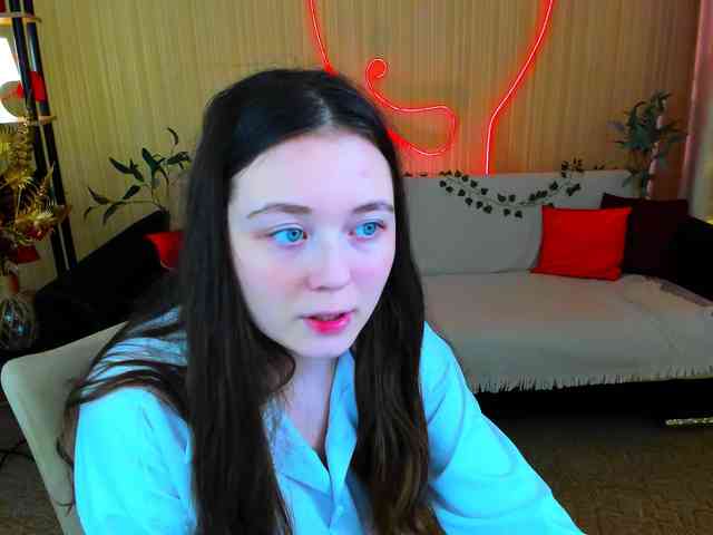 AlluringLookk webcam