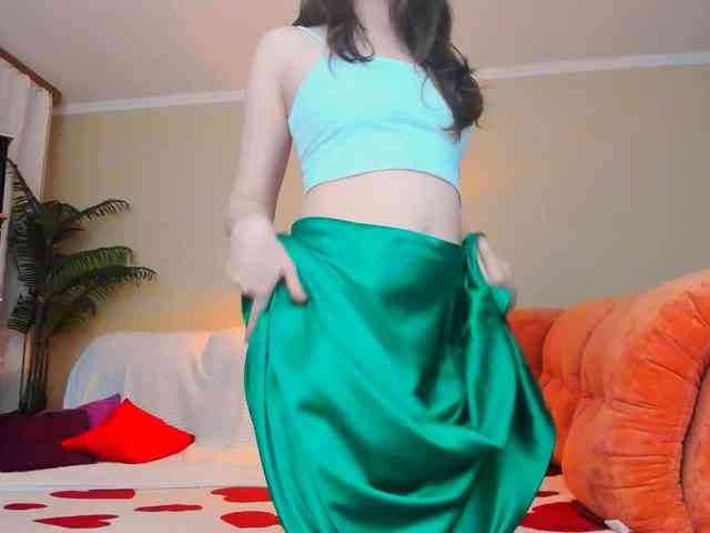 AlluringLookk webcam
