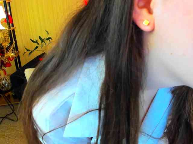 AlluringLookk webcam