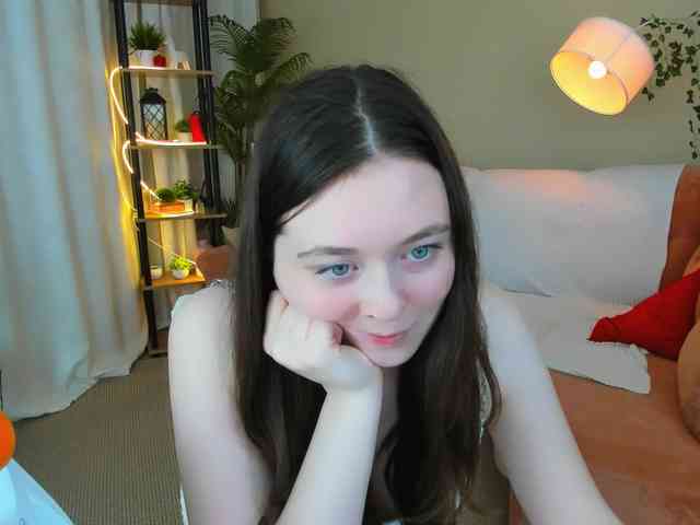 AlluringLookk webcam