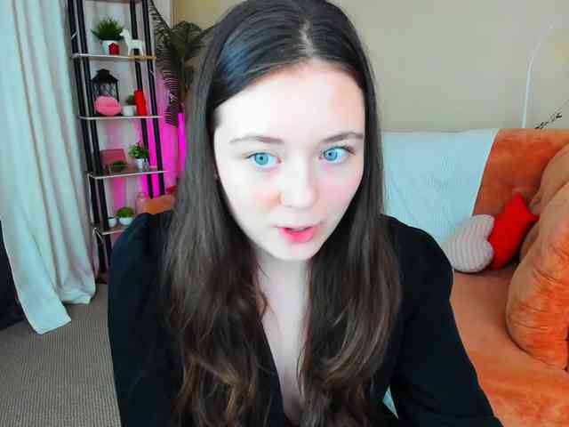 AlluringLookk webcam