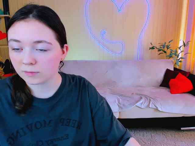 AlluringLookk webcam
