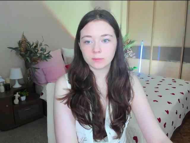 AlluringLookk Live Webcam on BongaCams