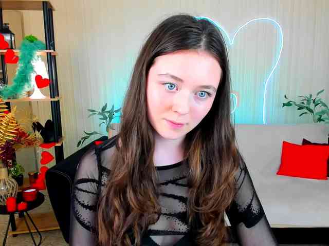 AlluringLookk webcam