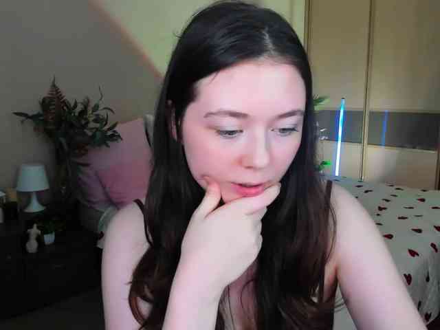 AlluringLookk webcam
