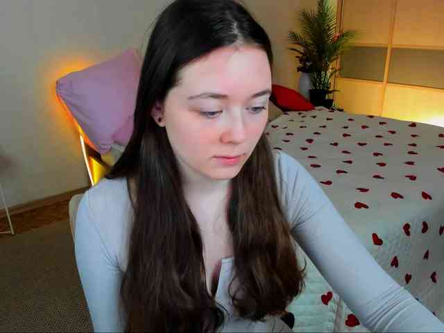 AlluringLookk webcam