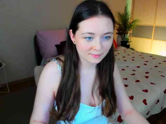 AlluringLookk webcam