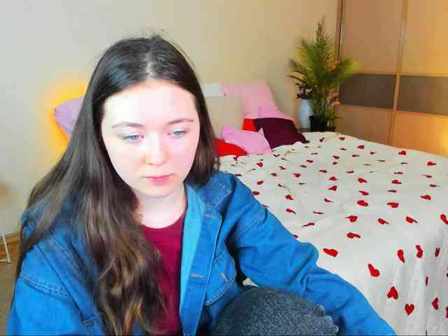 AlluringLookk webcam