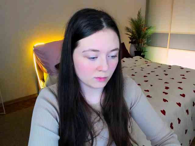 AlluringLookk webcam