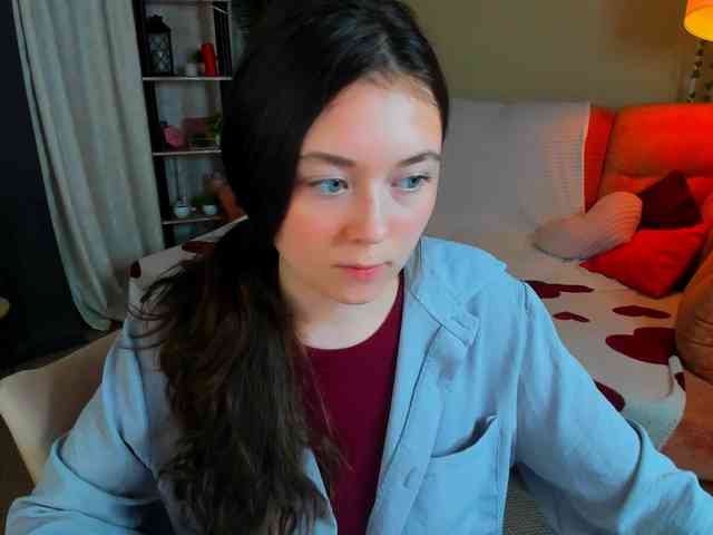 AlluringLookk webcam