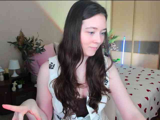 AlluringLookk Live Webcam on BongaCams
