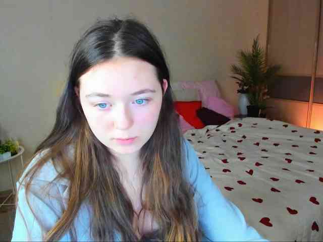 AlluringLookk webcam