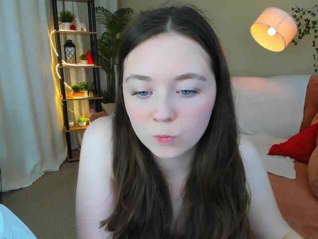 AlluringLookk webcam