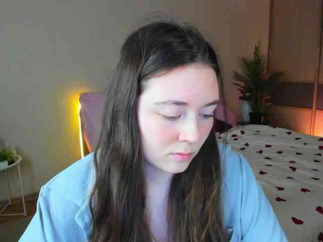 AlluringLookk webcam