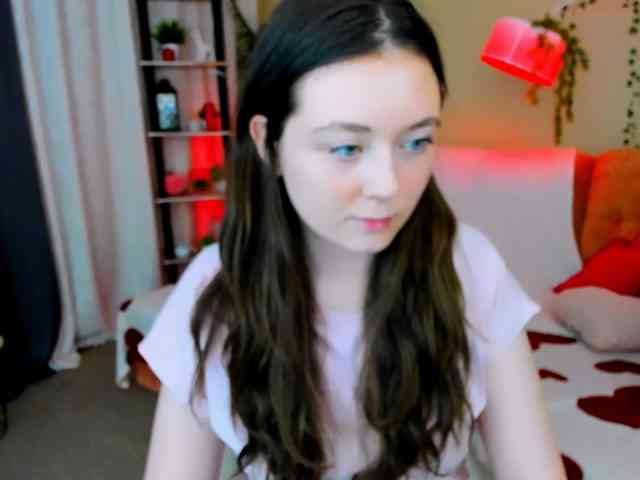 AlluringLookk webcam