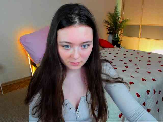 AlluringLookk webcam