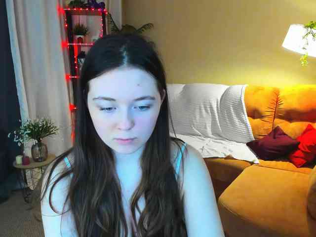 AlluringLookk webcam