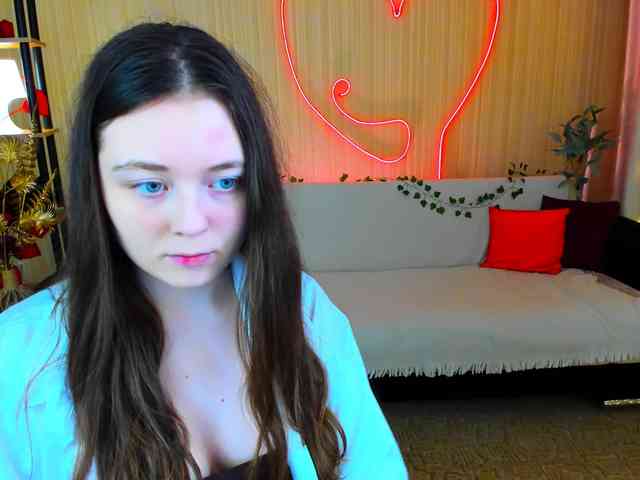 AlluringLookk webcam