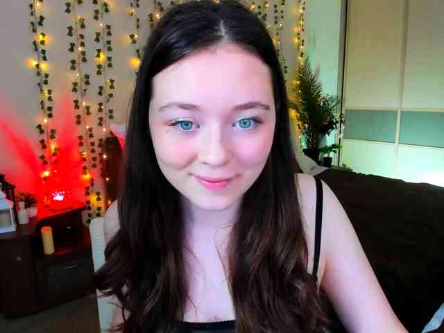 AlluringLookk webcam