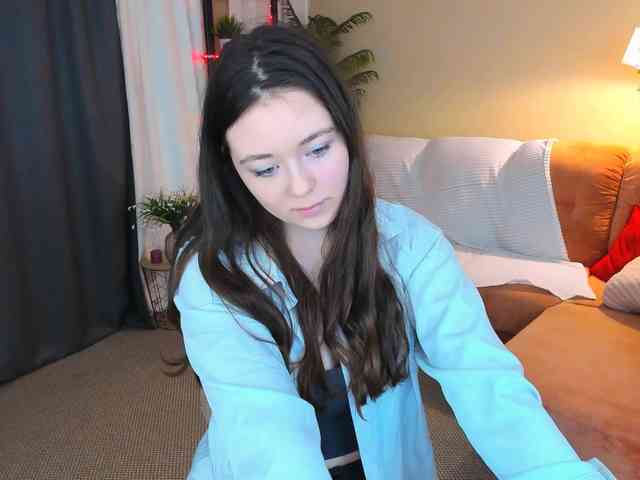 AlluringLookk webcam