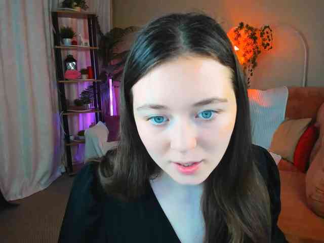 AlluringLookk webcam