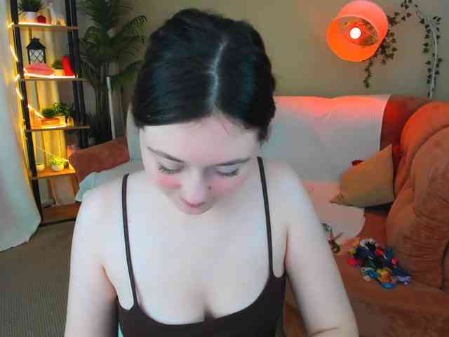 AlluringLookk webcam