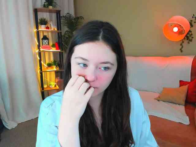 AlluringLookk webcam