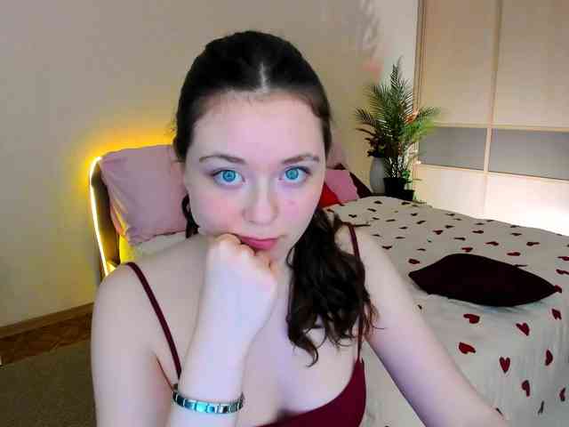 AlluringLookk webcam