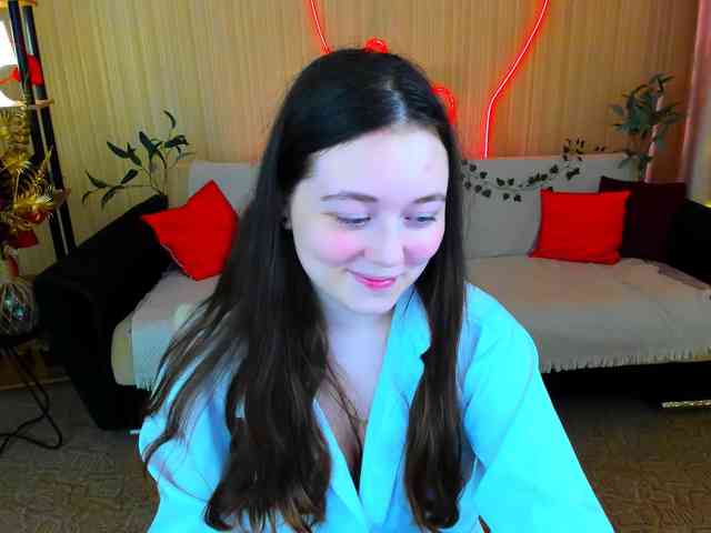 AlluringLookk webcam