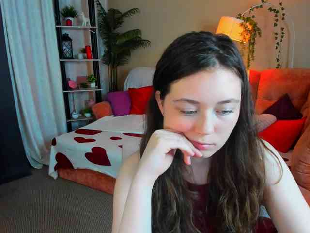 AlluringLookk webcam