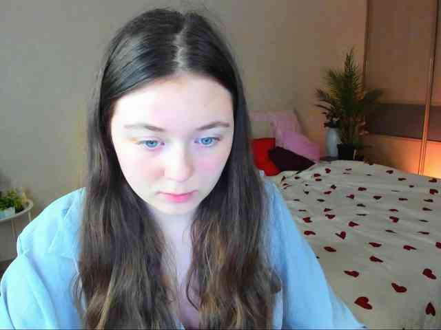 AlluringLookk webcam