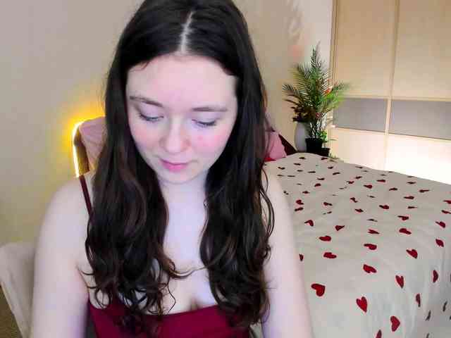 AlluringLookk webcam
