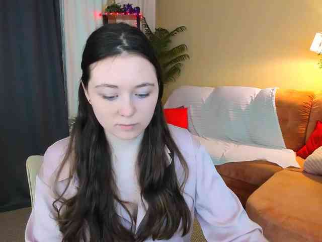 AlluringLookk webcam