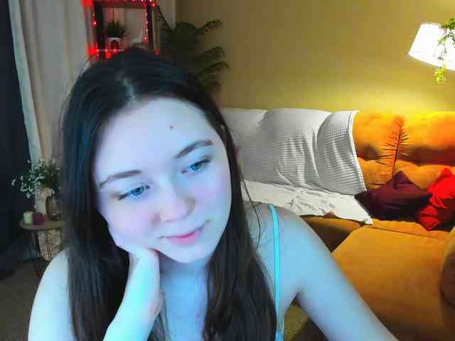 AlluringLookk webcam